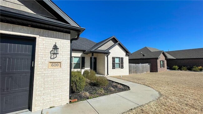 Foto del edificio - 610 Captain Hopkins St