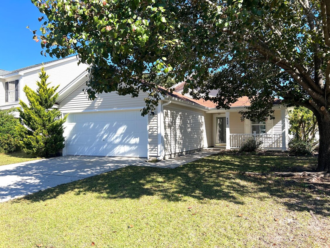 Pet Friendly, Spacious, Three-Bedroom, Two... - Pet Friendly, Spacious, Three-Bedroom, Two...