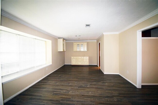 Building Photo - 1806 Cedarwood Ct