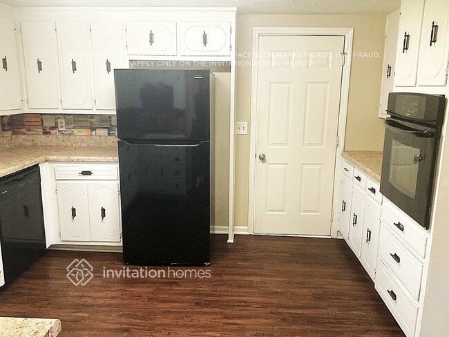 Building Photo - 4226 Executive Dr