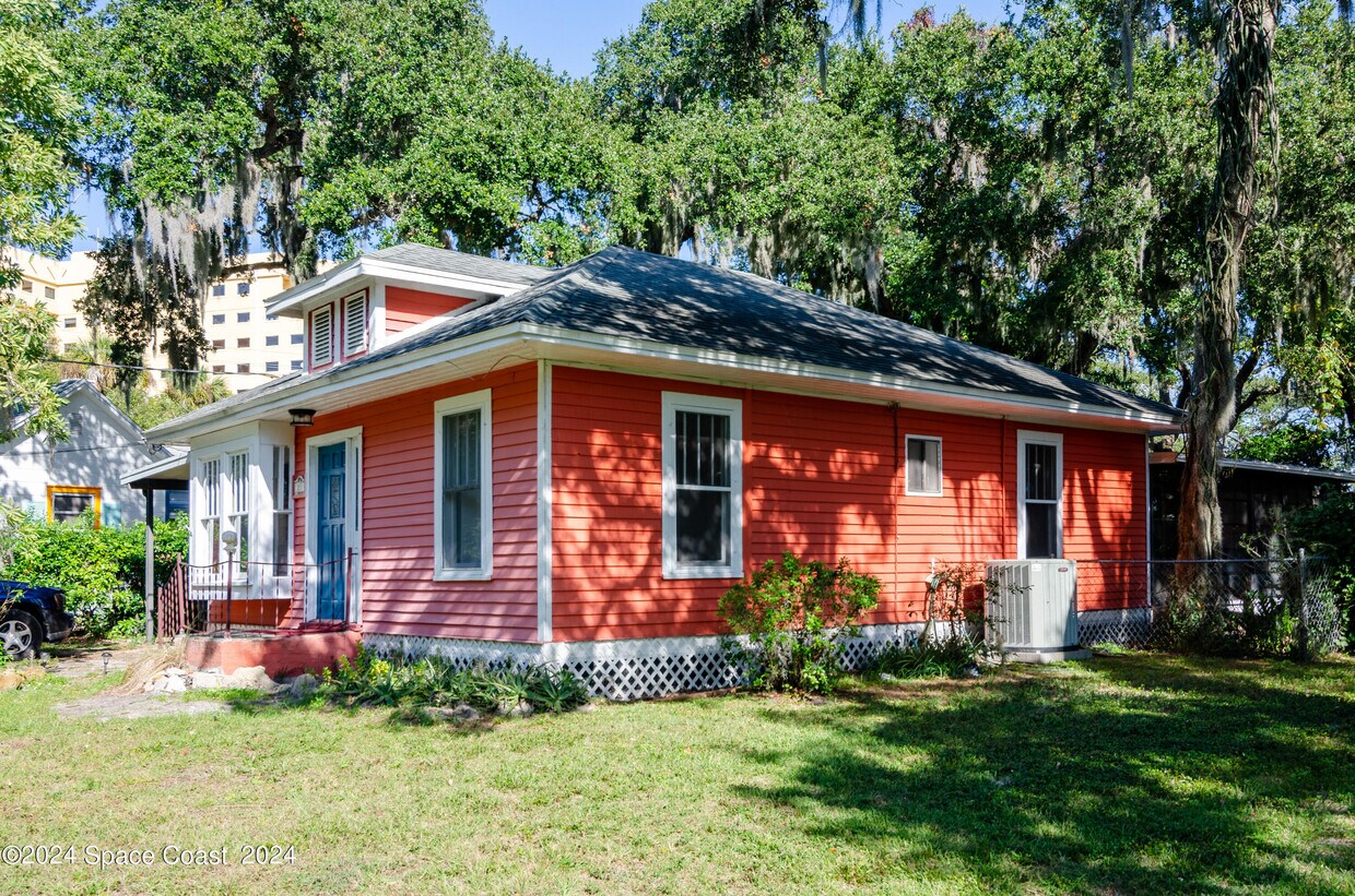Foto principal - 1211 Houston St