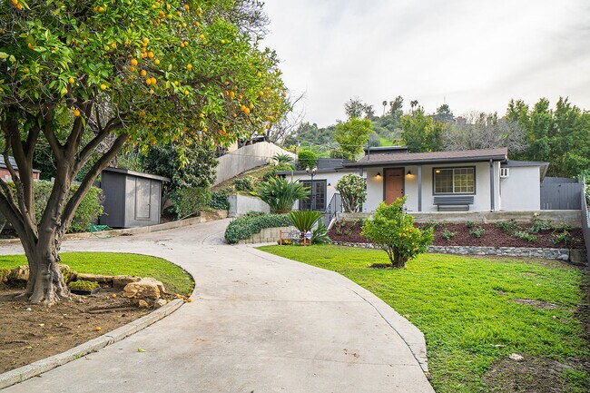 Building Photo - 1818 Wollam St