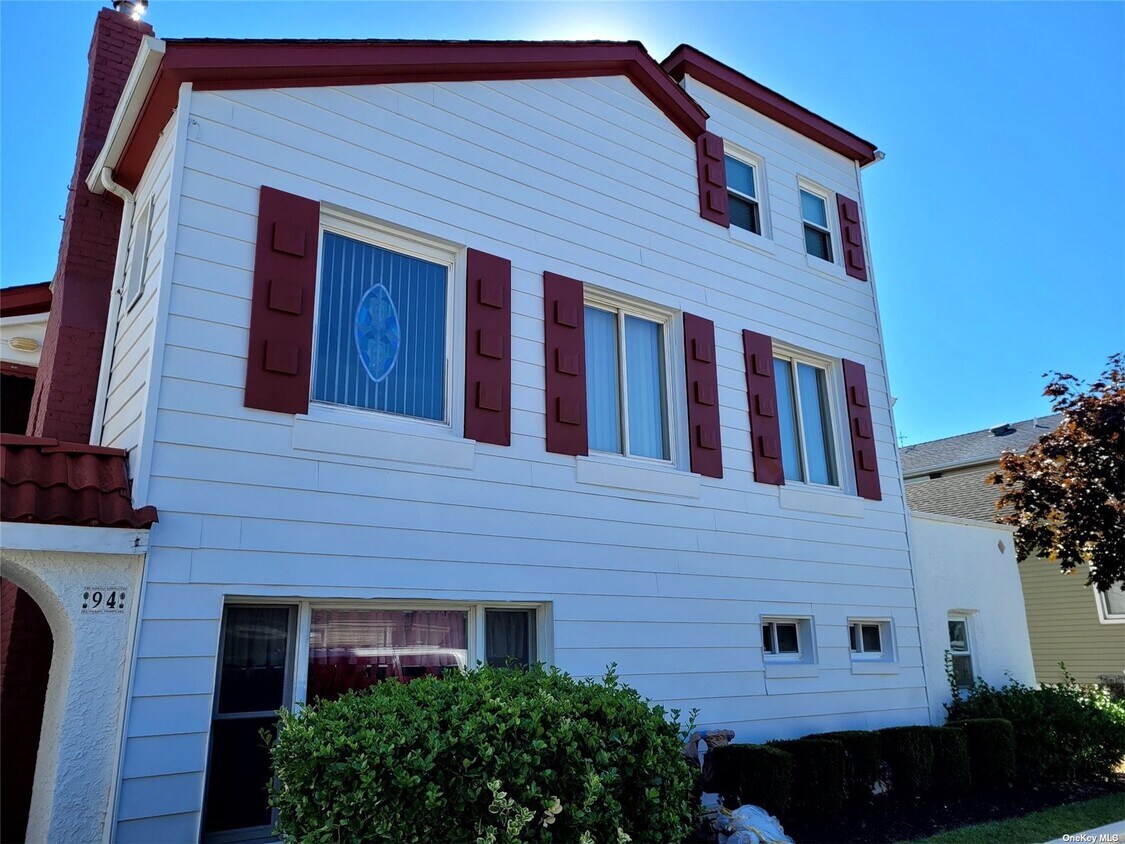 94 Brookline Ave, East Atlantic Beach, NY 11561 House Rental in East