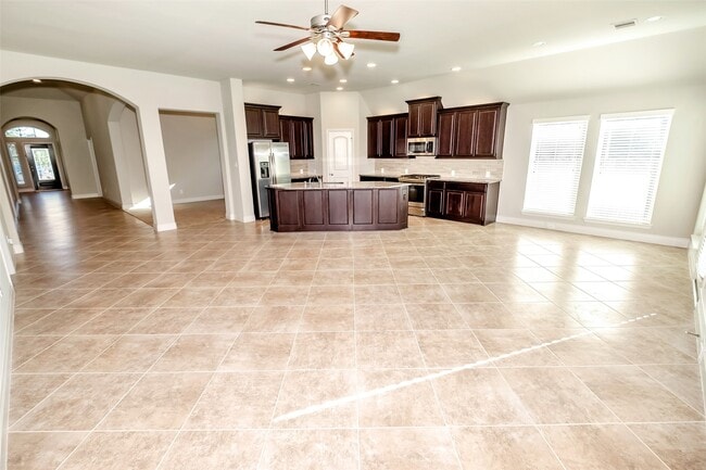 Building Photo - 2911 River Flower Ln