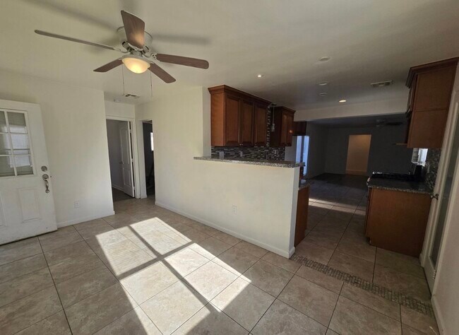Foto del edificio - 4124 W Avenue L6