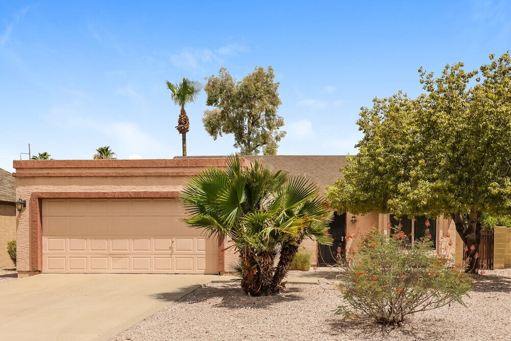 Primary Photo - 1232 E Utopia Rd