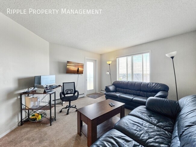 Building Photo - SPACIOUS 3 BEDS, 2 BATHS CONDO | PRIME SADDLE RIDGE LOCATION