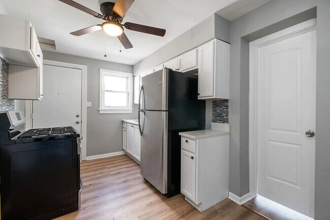 Foto del edificio - 13437 S Green Bay Ave