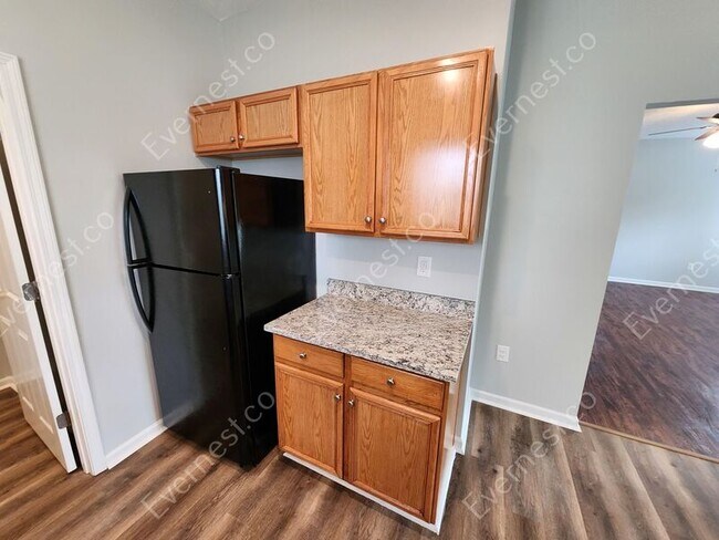Building Photo - 476 Dove Way