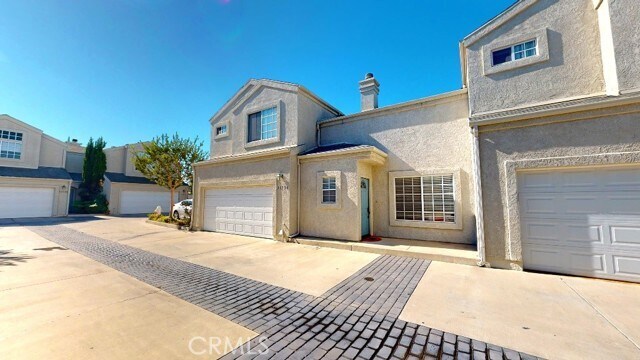 Primary Photo - 11534 Edinger Ave