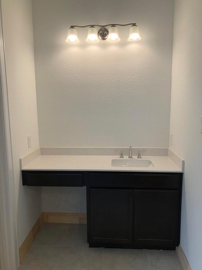 master bath - 2417 Indian Clover Trl