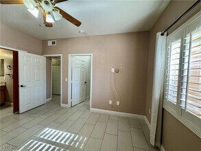 Building Photo - 1050 E Cactus Ave