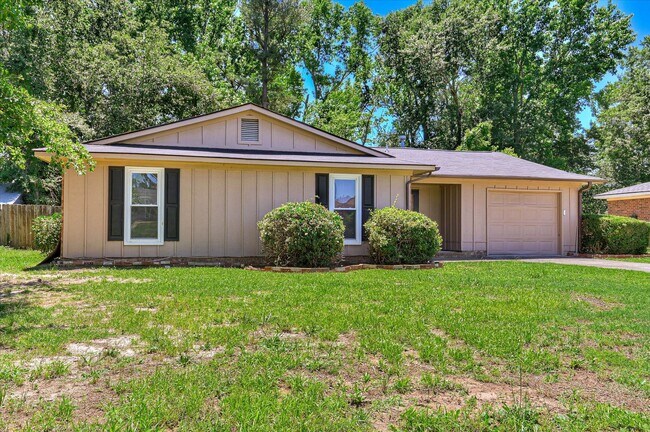 Foto del edificio - 4532 Hillside Dr