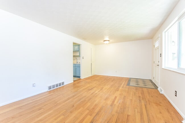 Building Photo - 2895 S Ingalls Way