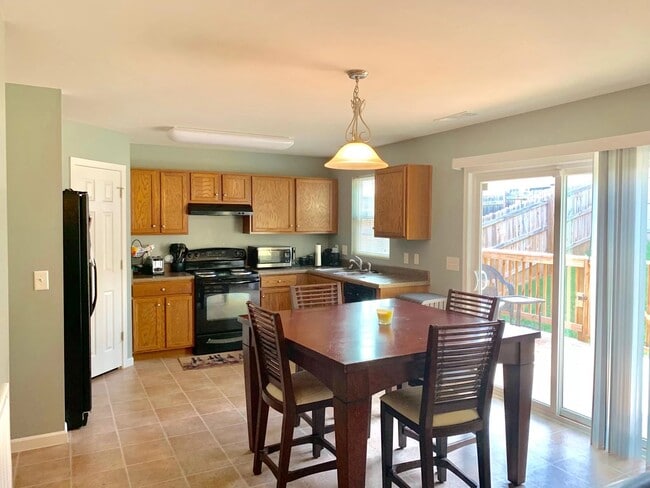 Cocina - 5082 Cobblestone Creek Dr