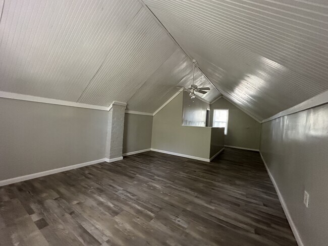 Building Photo - 4375 Guilford St