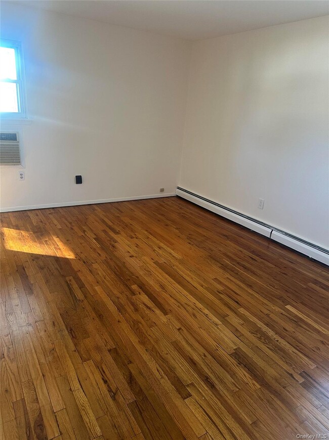 Building Photo - 308 Essex St