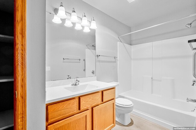 Interior Photo - Ridgewood Trails