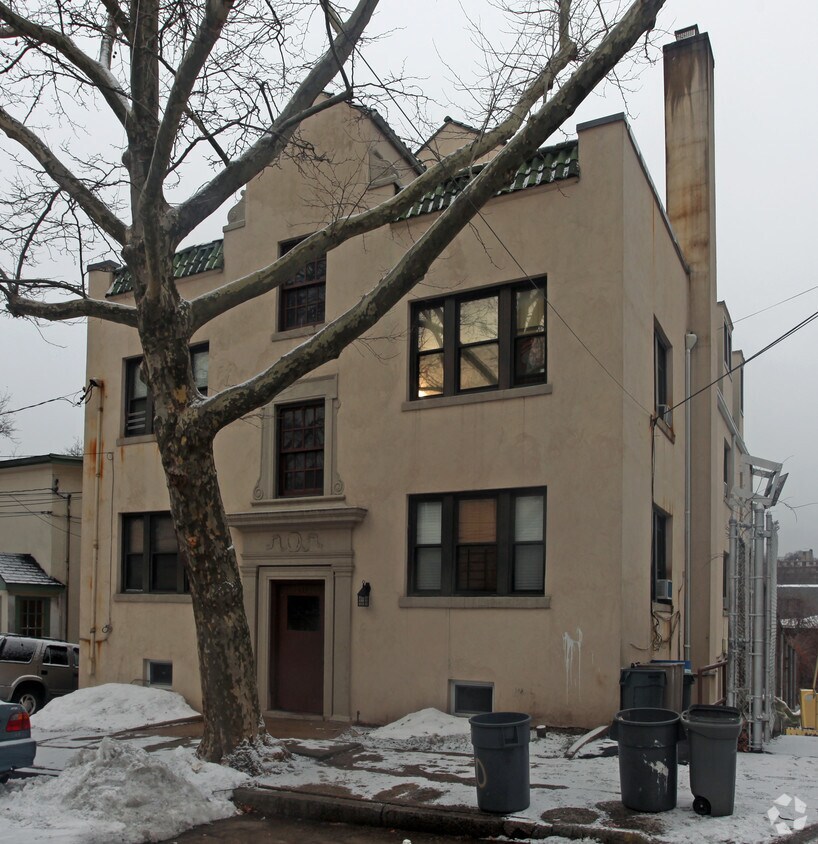 Primary Photo - 510 Locust St