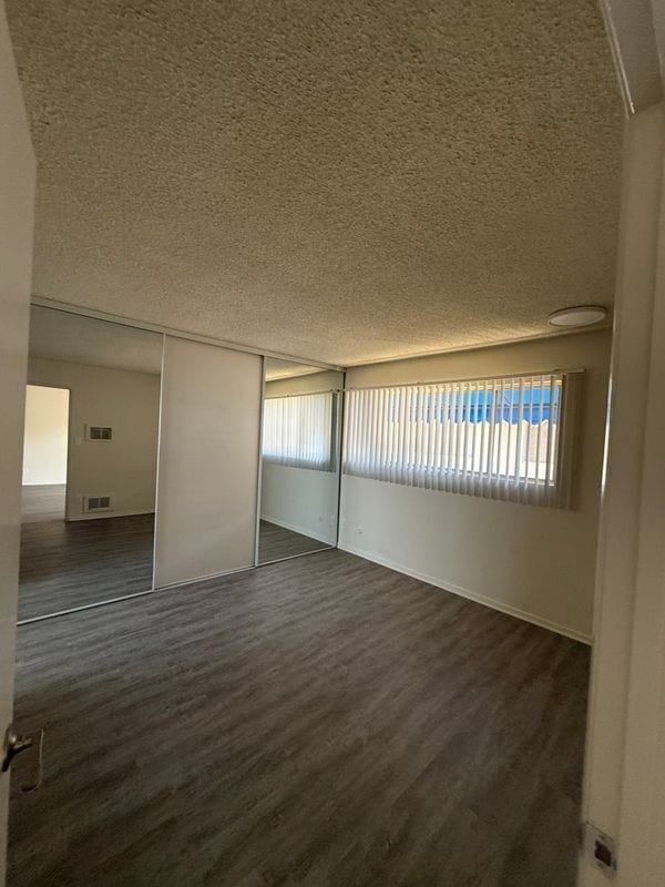 Foto del edificio - 17801 Sherman Way