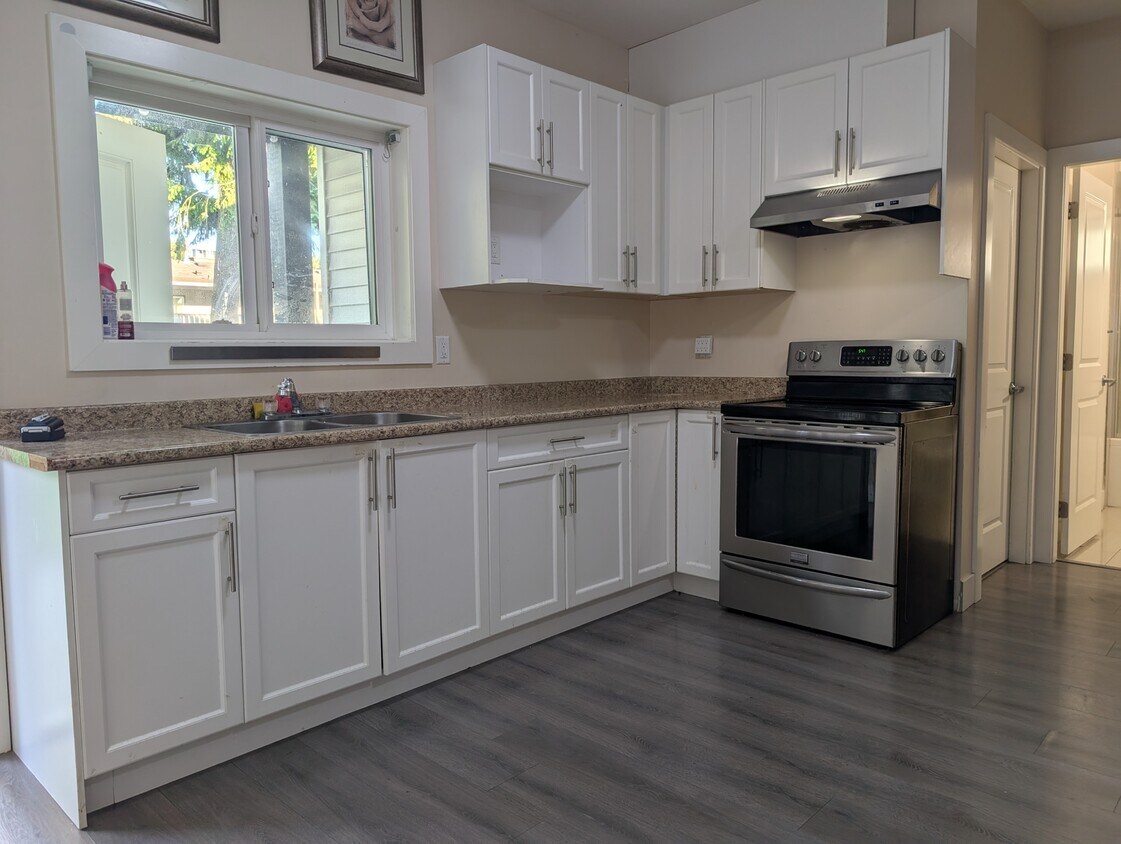 Photo principale - 7546 Wren St