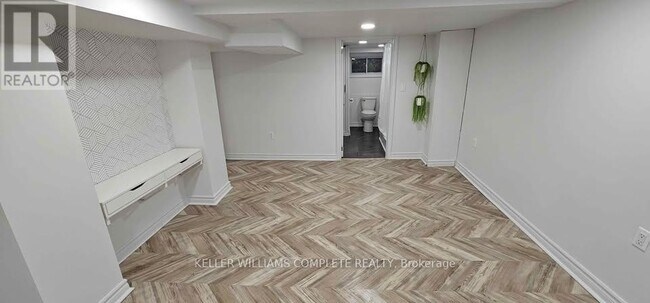 Photo du bâtiment - 6254 Churchill St