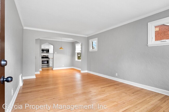 Building Photo - 2 br, 1 bath House - 733 Landscape Ave.