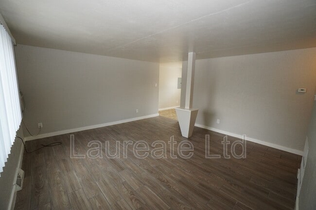 Building Photo - 679 Miller Ct