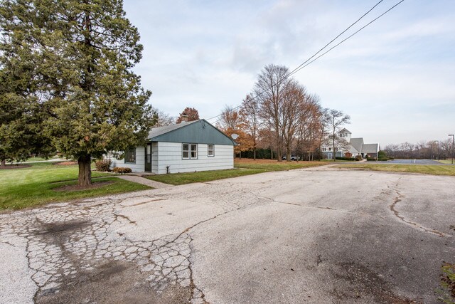 Building Photo - 845 N Kenosha Rd