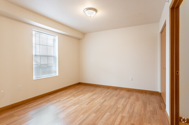 2HAB,2BA,922SF - personas con discapacidades - Bremen Park Apartments