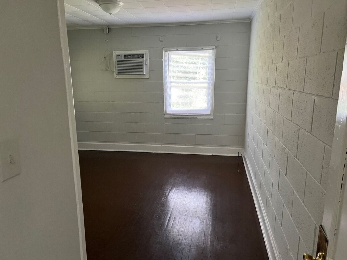 Building Photo - Dexter 430-432