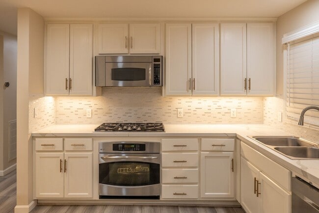 Photo - Great 3 bedroom 1 bath home in Santa Clara!