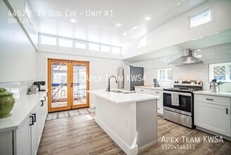 Building Photo - 4452 E El Sol Cir