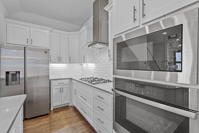 Foto del edificio - 4906 McGill Dr.