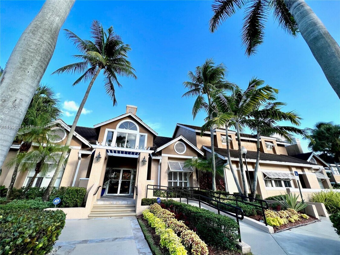 Primary Photo - 15599 SW 106th Ln