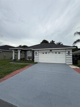 Building Photo - 132 Golf Aire Blvd
