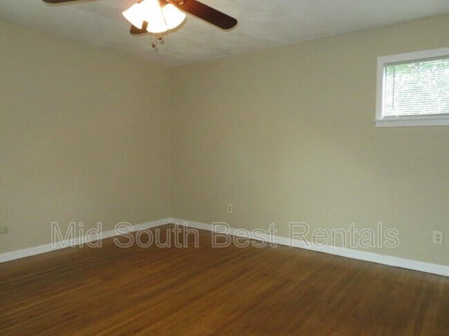 Foto del edificio - 4498 St Honore Dr