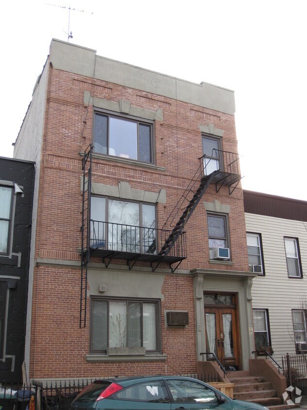 Building Photo - 19 Jackson Pl