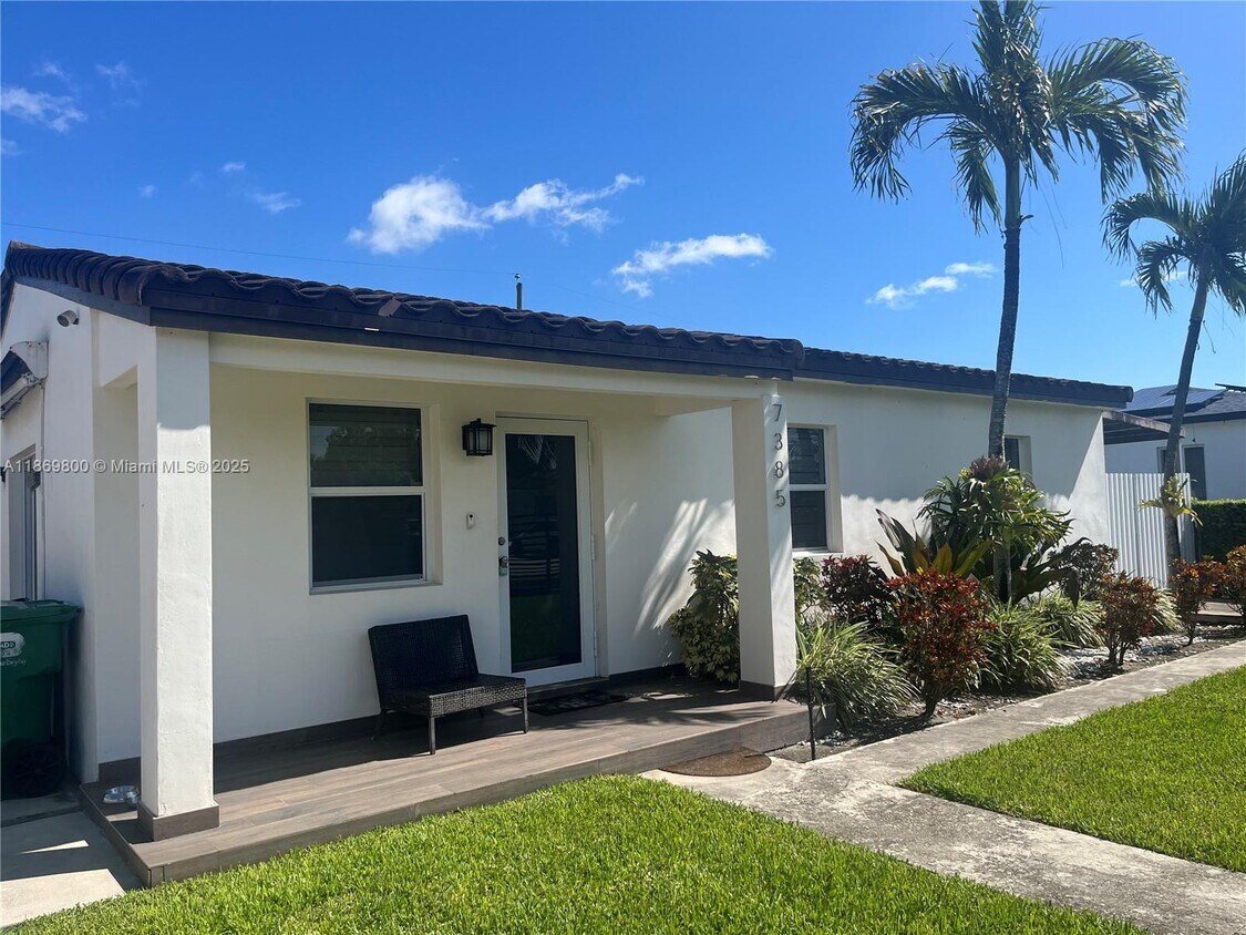 Foto principal - 7385 SW 38th St