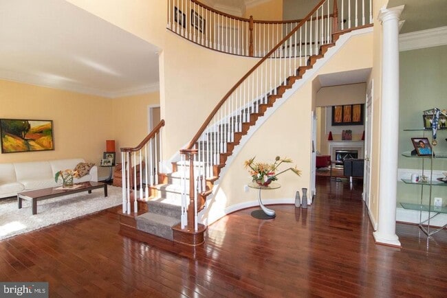 Building Photo - 5213 Carson Ct