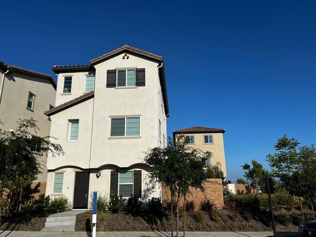 Foto del edificio - 27717 Stonehurst Ln