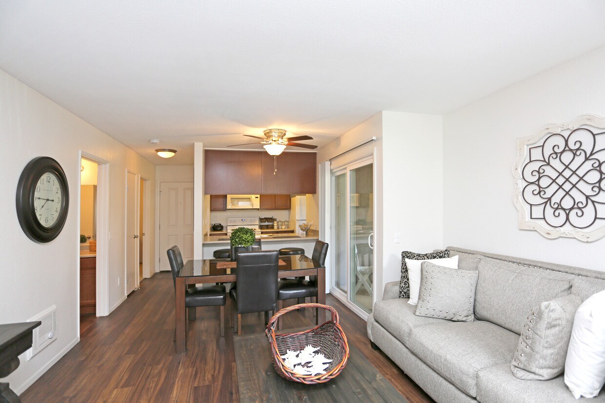 Eucalyptus Grove Apartments Rentals in Chula Vista at 67 E Flower St