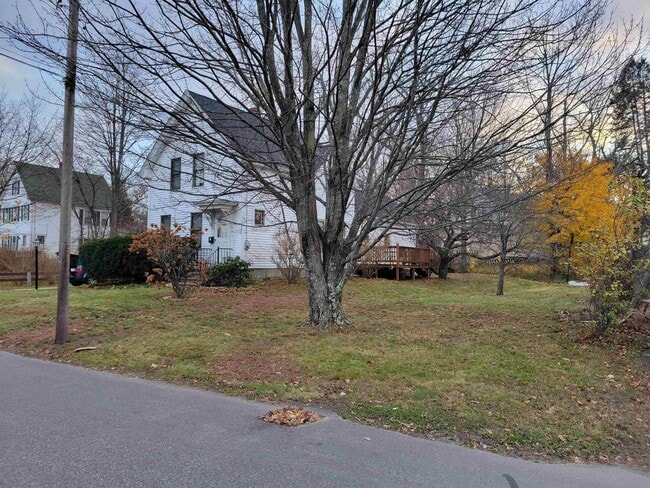 Building Photo - 514 Mast Rd
