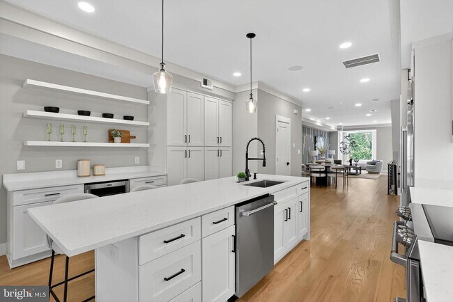 Foto del edificio - 1329 Irving St NW