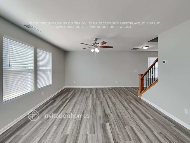 Building Photo - 6121 Fazenda Drive