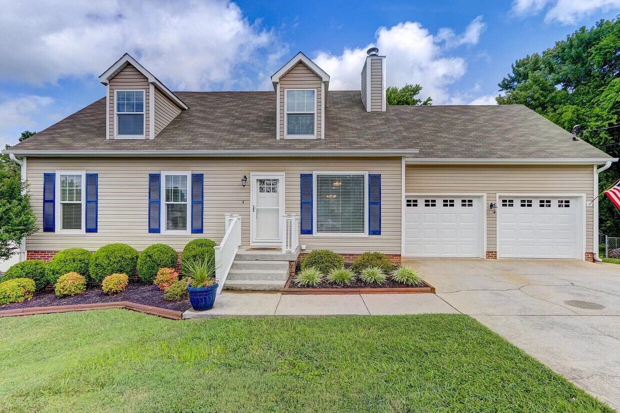 Foto principal - 601 Blackburn Dr