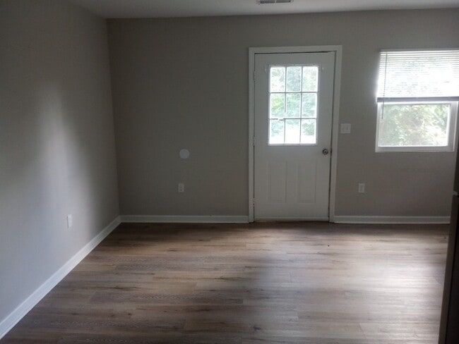 Foto del edificio - 3 Bedroom 2 Bathroom House