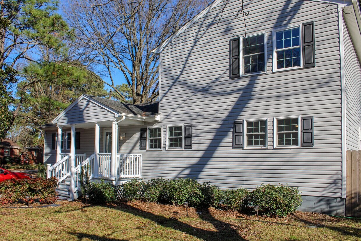 Primary Photo - Welcome to this beautiful 3-bedroom, 2.5-b...