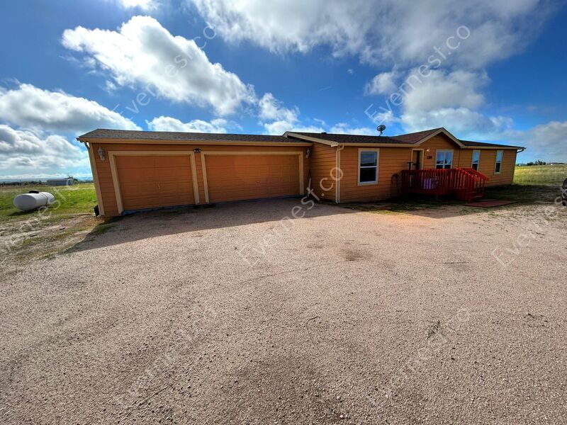 Primary Photo - 1385 Antelope Dr