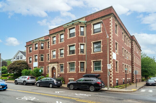 Building Photo - 465 Centre St